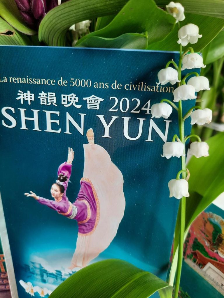 Shen Yun : une enseignante de CE1 et ses enfants découvrent la mythologie chinoise 
