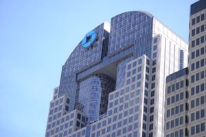 États-Unis : JP Morgan prévient ses clients de se préparer à payer des frais pour les comptes bancaires