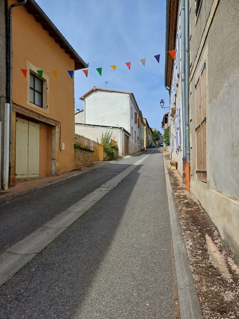 Bienvenue à Auzas, charmant village de la Haute-Garonne au patrimoine remarquable
