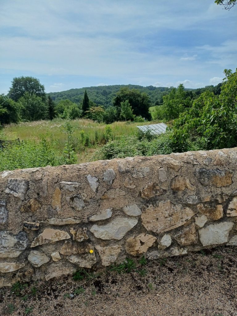 Bienvenue à Auzas, charmant village de la Haute-Garonne au patrimoine remarquable
