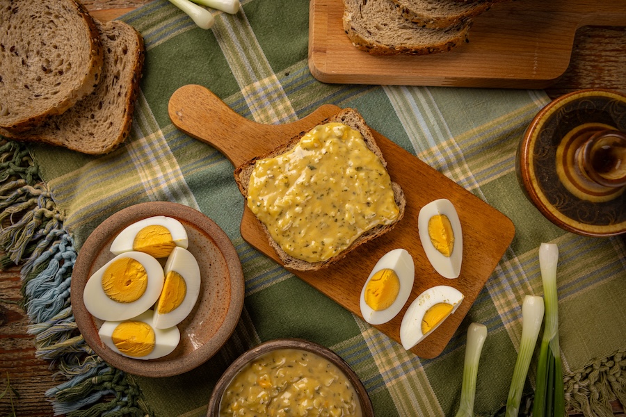 Six avantages pour la santé de manger des œufs durs le matin