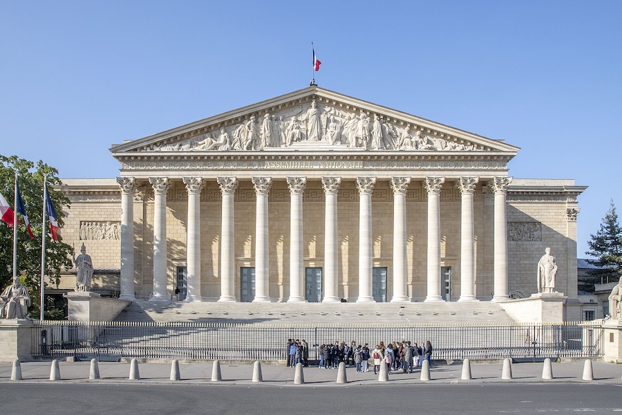 L’article 16 de la Constitution ou dictature temporaire du président de la République, doit-il inquiéter 