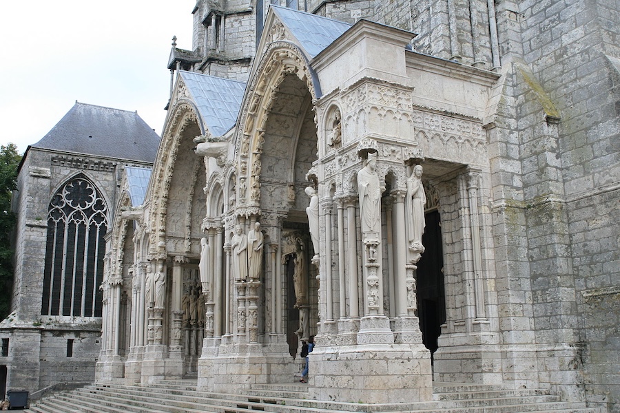 Les caractéristiques qui font des cathédrales gothiques médiévales de véritables merveilles
