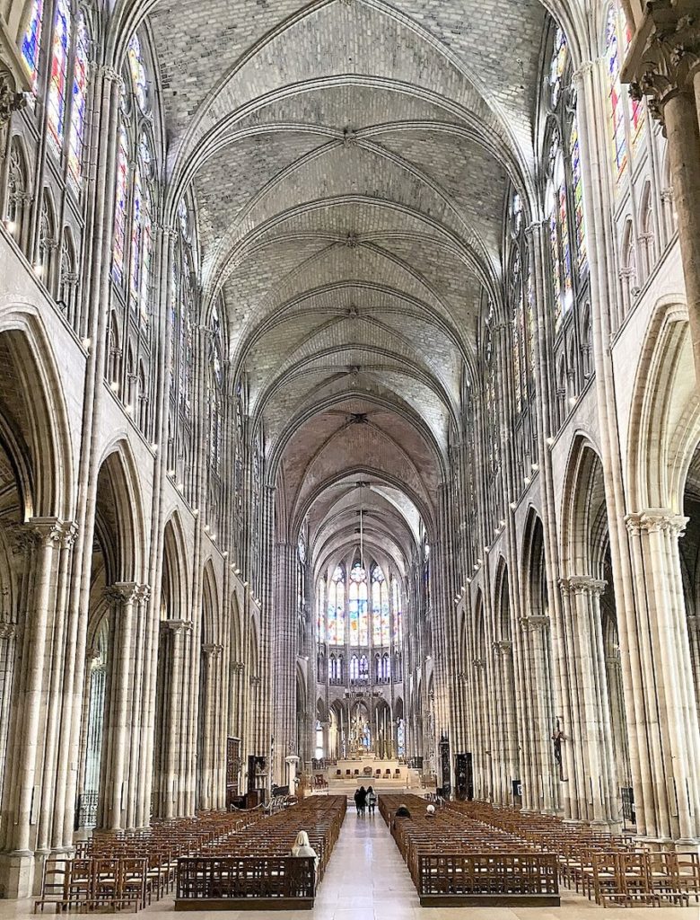 Les caractéristiques qui font des cathédrales gothiques médiévales de véritables merveilles
