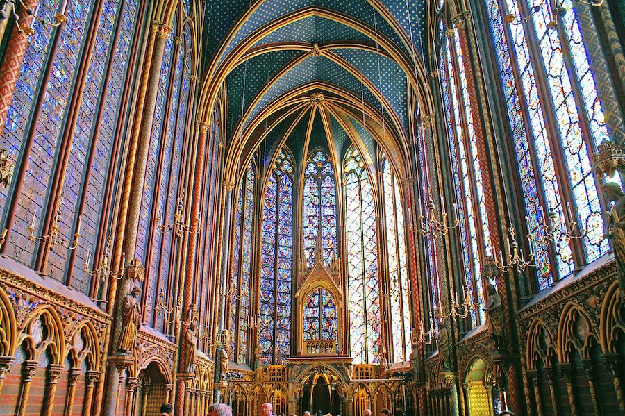 Les caractéristiques qui font des cathédrales gothiques médiévales de véritables merveilles
