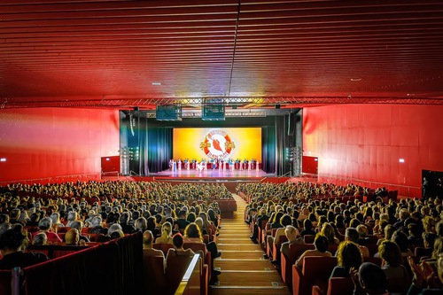 Shen Yun poursuit sa tournée sur trois continents : La grâce, l’aisance et la force 
